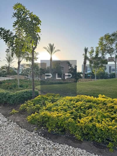 Super Lux duplex roof with immediate delivery, lowest price in the market, ready to live in Al Burouj Compound, Al Shorouk.