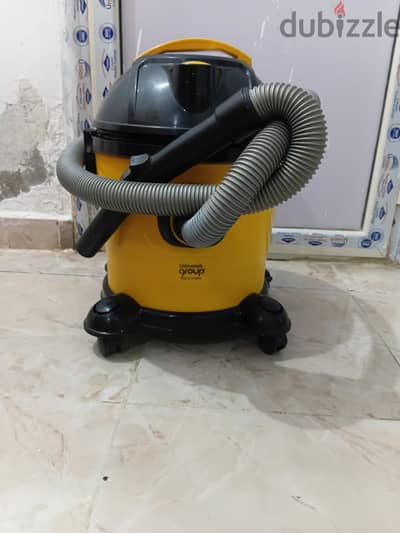 مكنسة كهربائيه