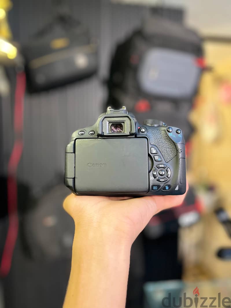 canon 700d 1