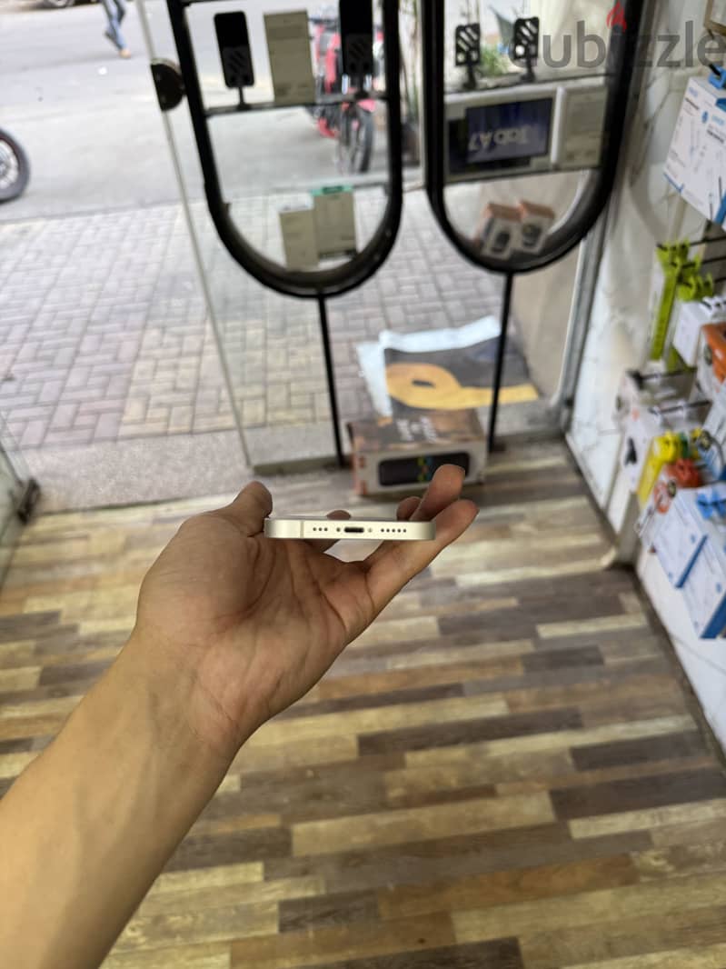 Apple - iPhone 14 2
