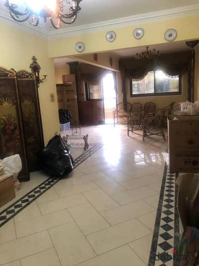 For sale apartment in a very distinctive location 150m in Maadi opposite the satellite moon, distinguished street and upscale location