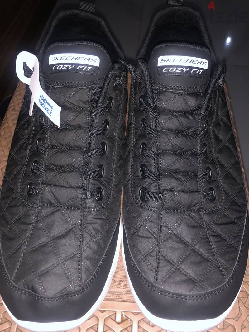 SKECHERS 2
