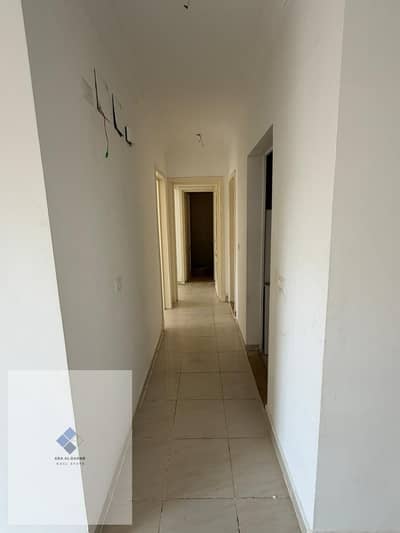 Apartment for rent in Madinaty compound, New Cairo for immediate housing, area 96 consisting of 2 bedrooms + 2 bathrooms with a direct view of the green spaces.