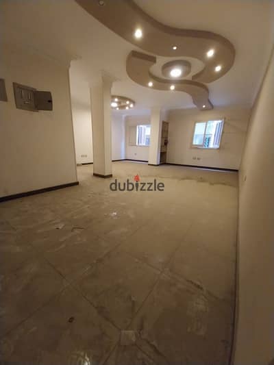 للبيع شقة 170 متر أول سكن تشطيبات خاصة لوكيشن مميز مسجلة شهر عقارى