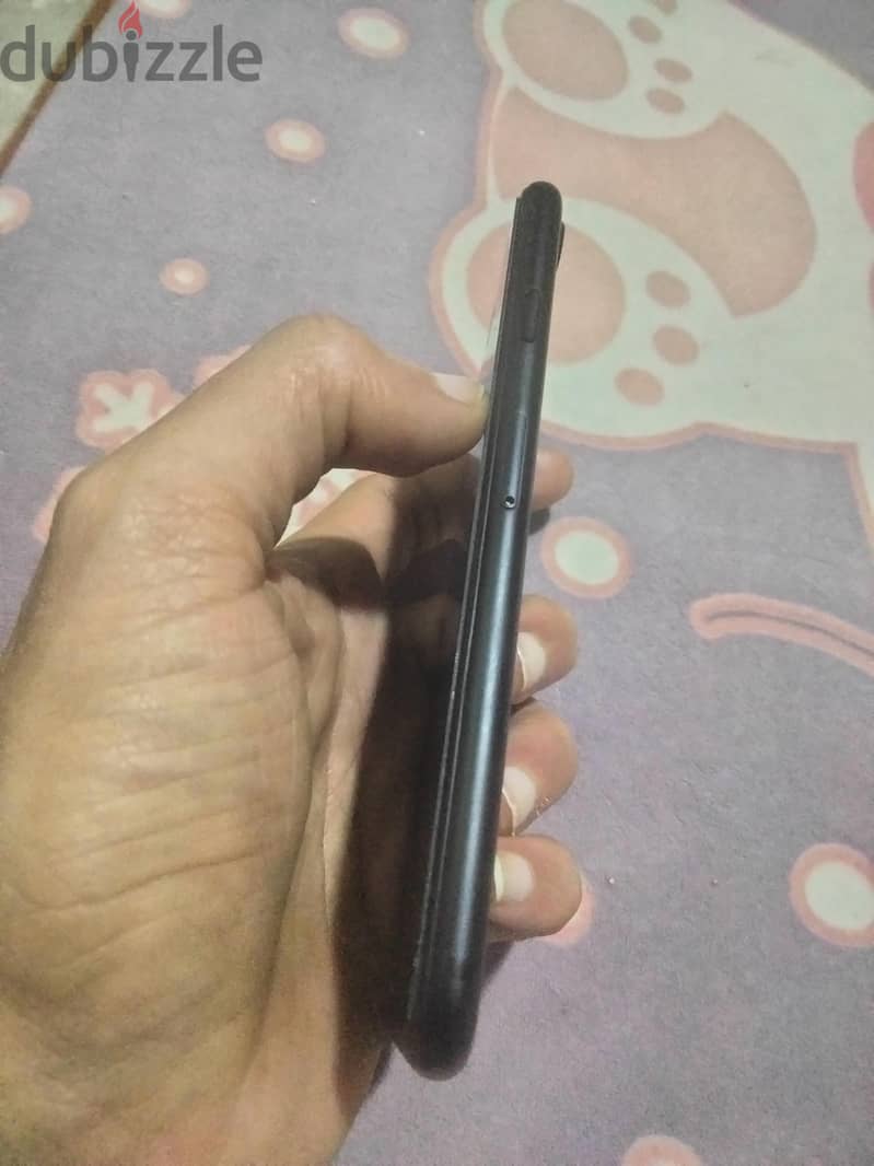 آبل - آيفون 7 1