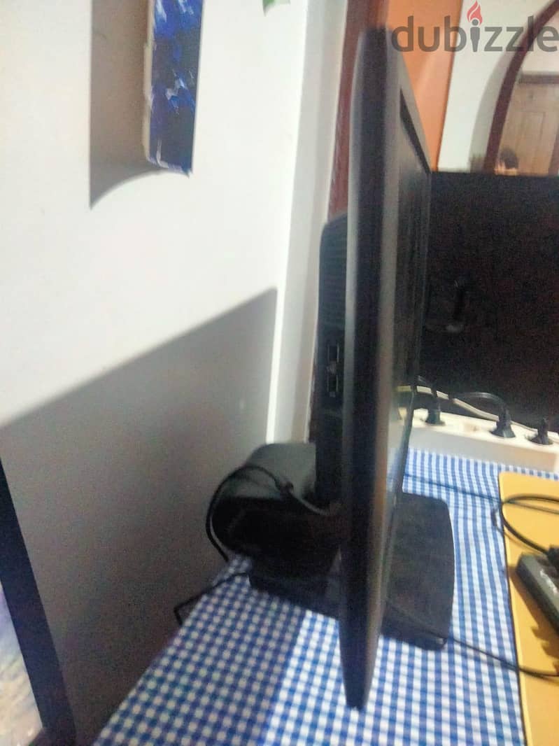 شاشة hp 2