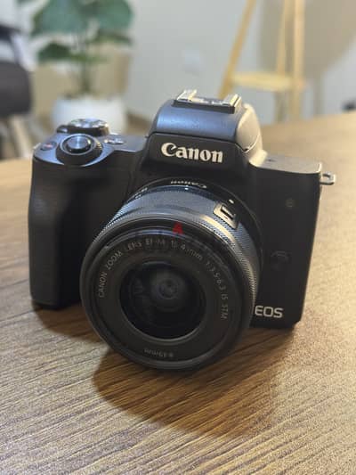 Canon EOS M50 Mark II  كاميرا كانون -