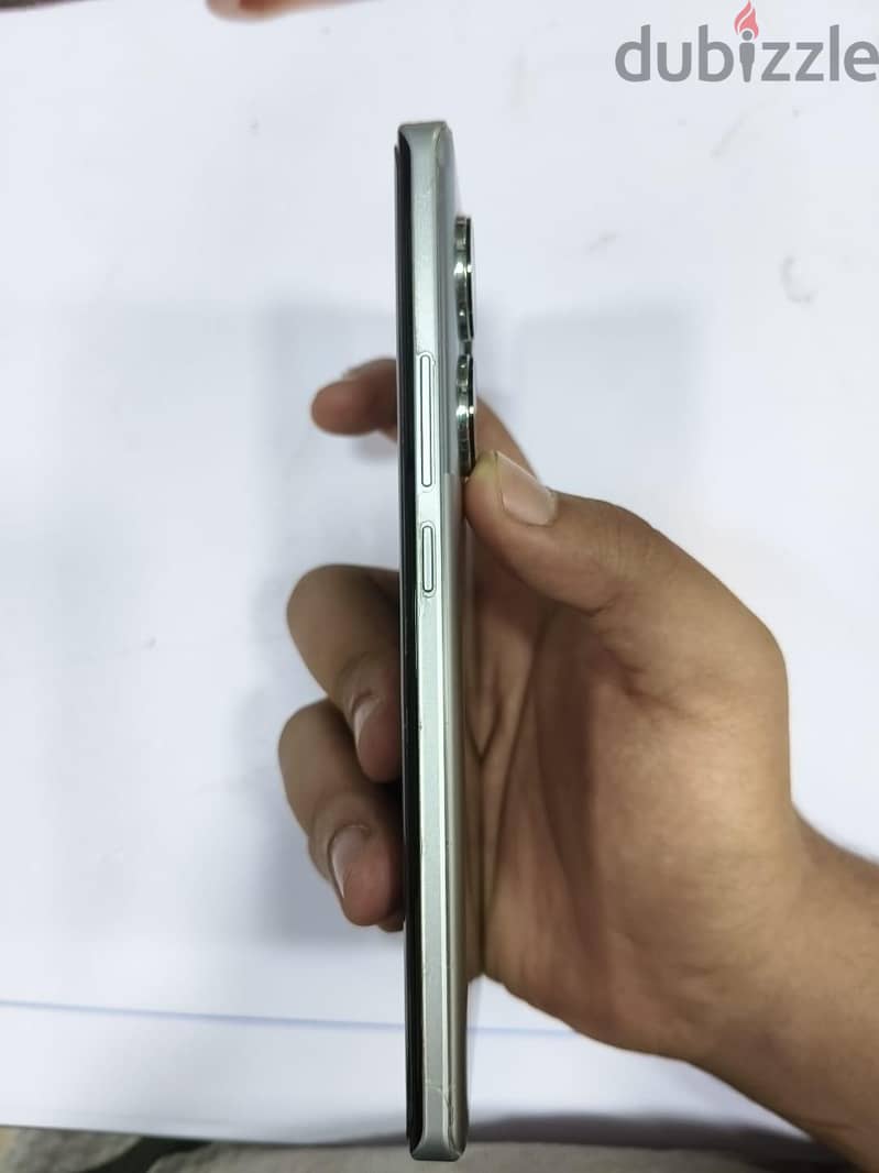 Realme GT 6 5