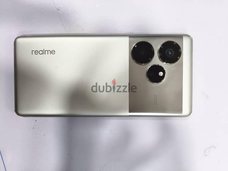 Realme GT 6 8