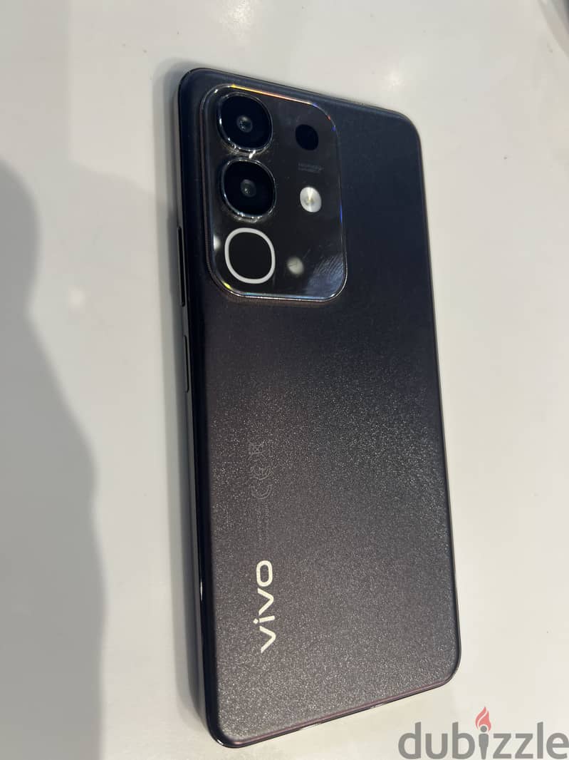 Vivo Y29 2