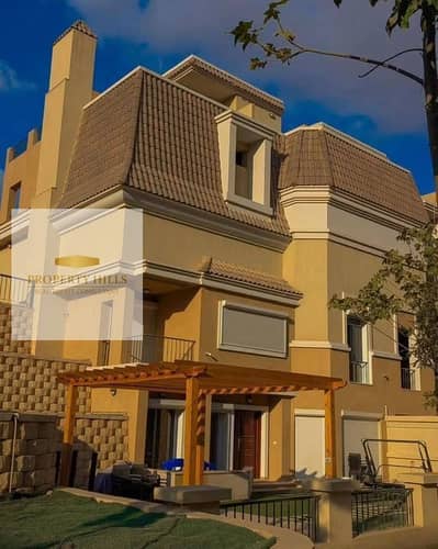 فيلا في سراي للبيع بالسعر القديم باقل سعر بفيو صريح علي اللاند سكيب بتقسيمة حلوة جدا بمساحة كبيرة  معاها جاردن خاصة
