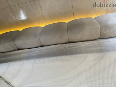 King bed 180x200, less than3 months used, with king medical mattress