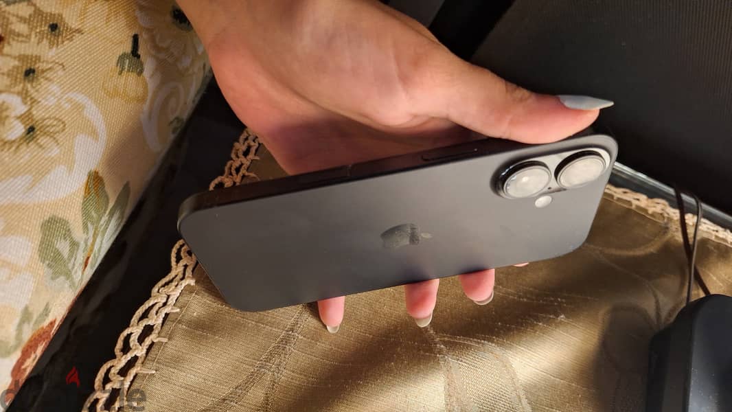 Apple - iPhone 16 2
