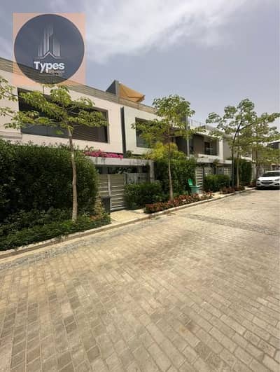 فيلا لقطه للبيع داخل كموند باتيو الزهراء بأقل سعر استلام فوري مساحة الارض243م  مساحة المباني 212م