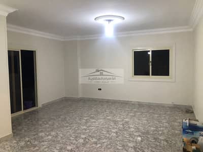 Administrative office for rent – ​​320 sqm – with frontage on the main Makram Ebeid Street; suitable for corporate use.