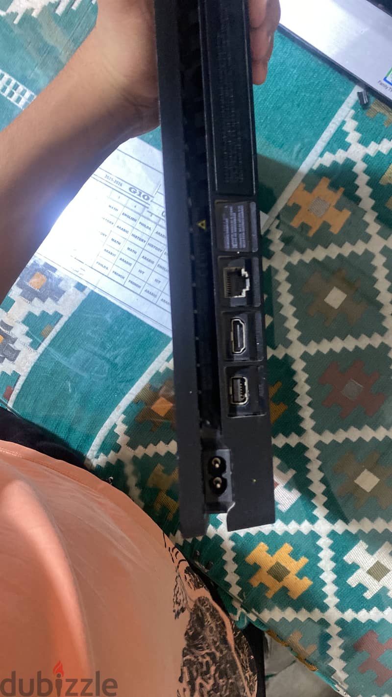 Ps4 slim 2