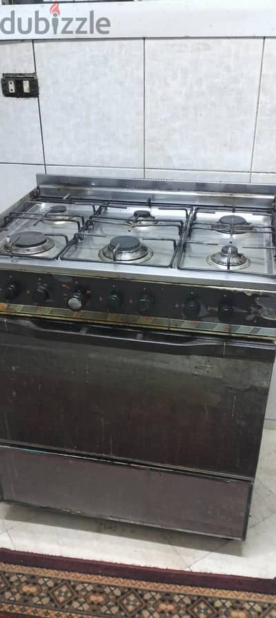بوتجاز 6 عيون  وفرن بحاله جيده