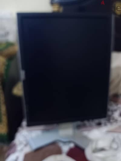 عدد 2 شاشه ديل 19 بوصه  ت. 01012046473