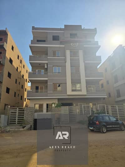 شقــة 190 متـر لقطــــــــــــــه للبيــــع فـي الاندلس تاني نمرة من التسعين الجنوبي