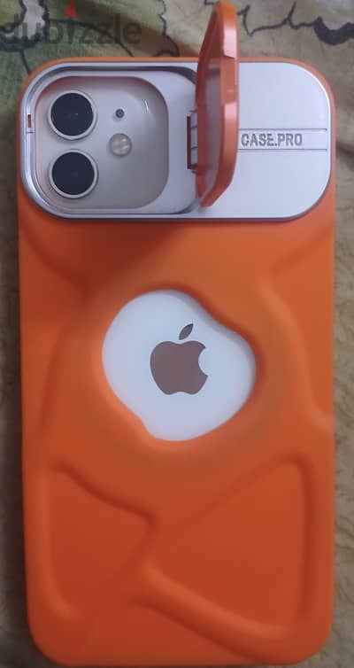Apple - iPhone 11