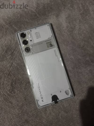 ZTE Red Magic 9 Pro 16+512 بحالة أفضل من الممتازة