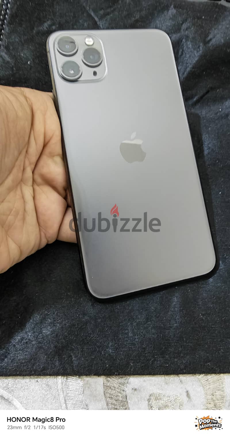 Apple - iPhone 11 Pro Max 7
