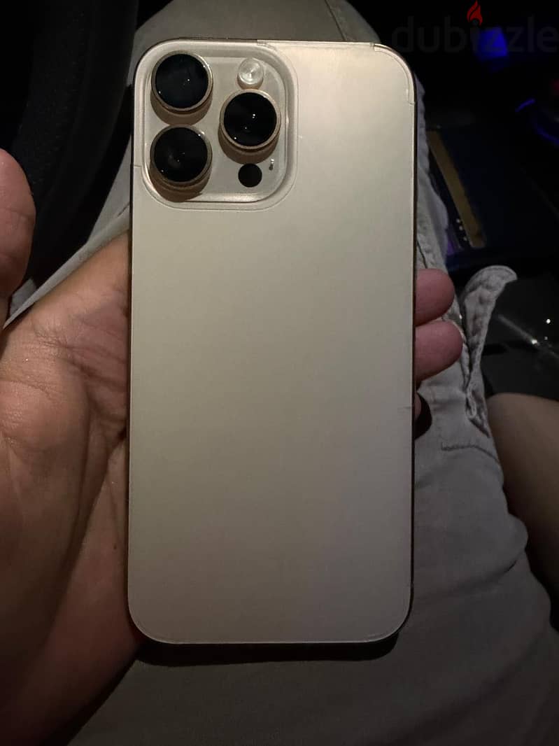 Apple - iPhone 16 Pro Max 4