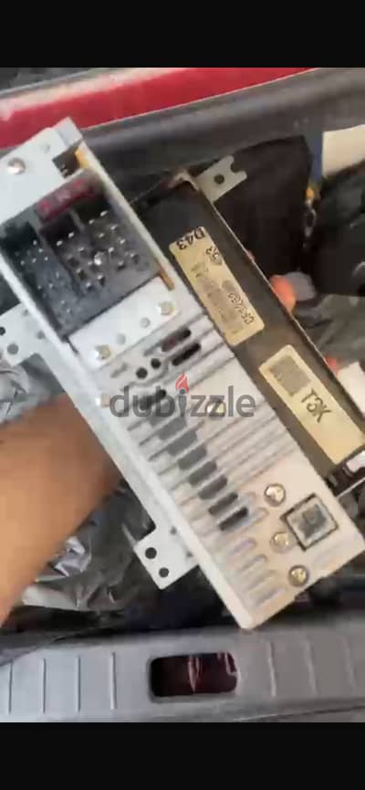 فانوس امامي يمين اصلي بدون اي كسور اولحامات وكاسيت اصلي