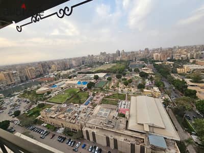 شقة نصف تشطيب للبيع بمنطقة نادي الصيد