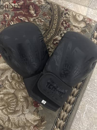 جلفز مقاس ١٢+ شداد مقاس ٣. ٥