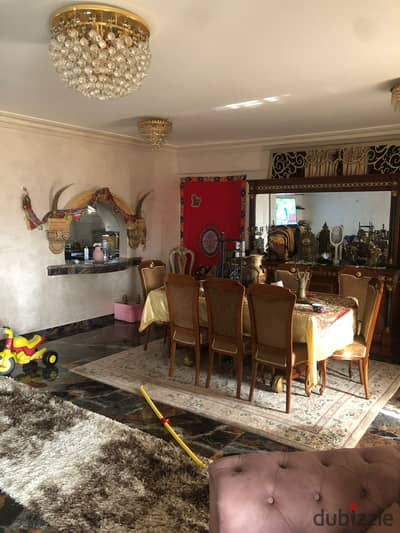 البنفسج عمارات   لوكيشن مميز على محور محمد نجيب، وقريبة من جميع الخدمات والتسعين الشمالي الياسمين