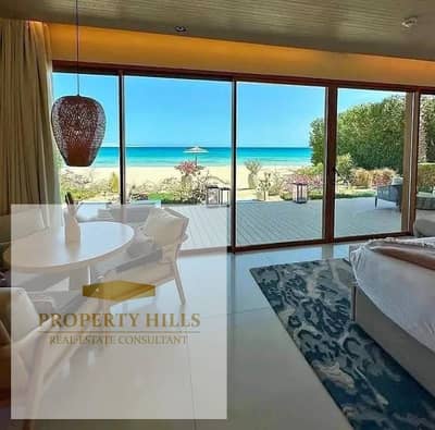 هبيع أميز شاليه direct sea view متشطب بالكامل بالتكيفات و الاجهزه