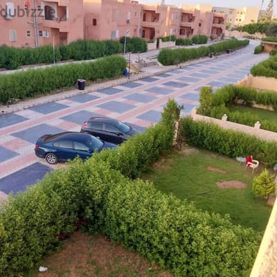 للايجار شالية مكيف ارضي بحديقة قرية موناليزا الساحل الشمالي