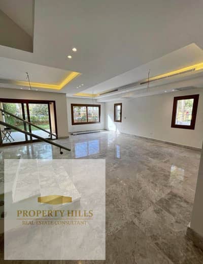 Due to necessity, I'm selling a prime villa with a private pool in Sheikh Zayed.