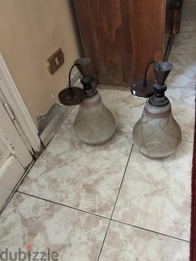 عدد 2 نجفة معلقة زجاج ديكور بحالة جيدة