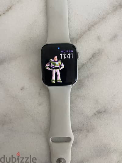 ساعه ابل اصلية بكل مشتملاتها Apple Watch SE 44mm