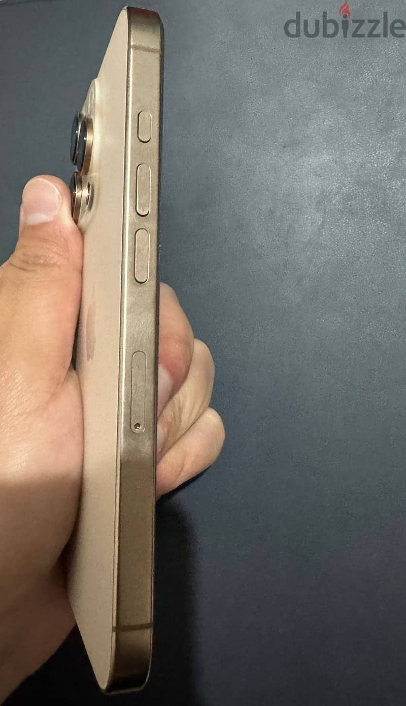 Apple - iPhone 16 Pro 10