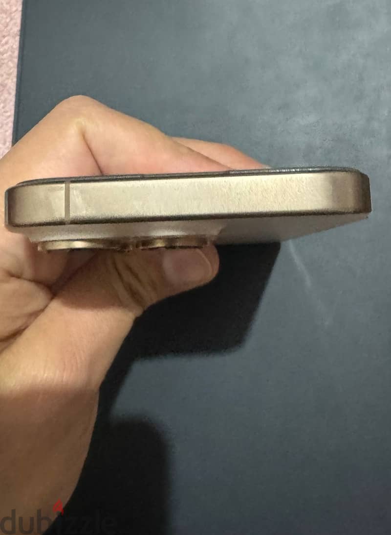 Apple - iPhone 16 Pro 11