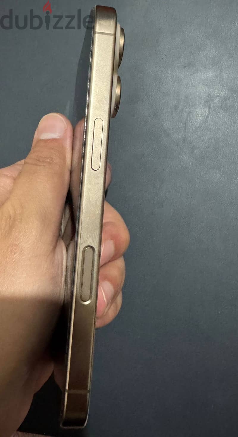 Apple - iPhone 16 Pro 15