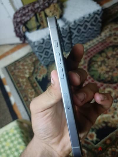 آبل - آيفون 15 برو