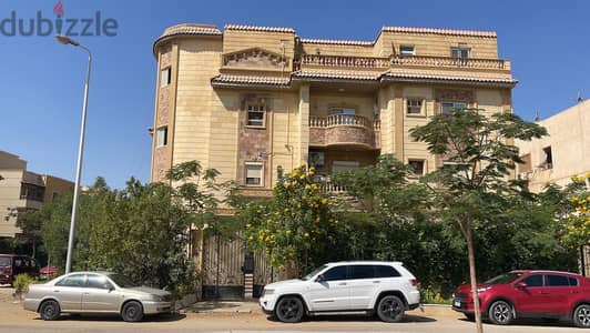 رووف للبيع فى التجمع الاول