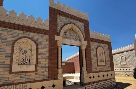 مدفن في طريق العين السخنه للبيع