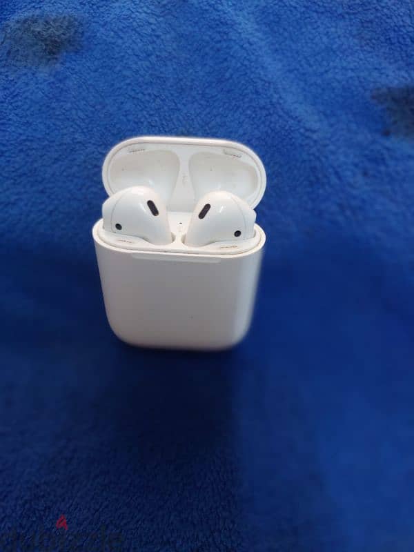Apple airpod Generation 2 2