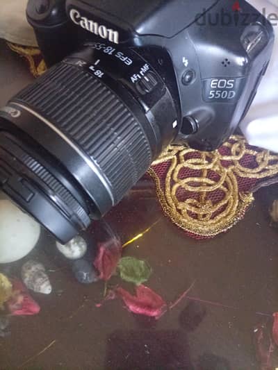للبيع Canon EOS 550D DSLR