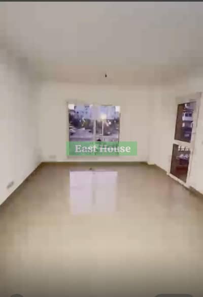 Apartment for Sale in Madinaty B10 – Prime Location & Open View master bedroom