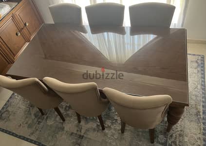 Dining table & chairs