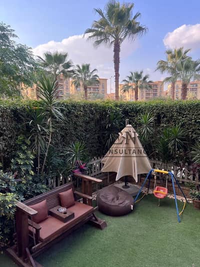 شقة ارضي بجنينة في موقع مميز بحري للبيع في الرحاب Rehab City