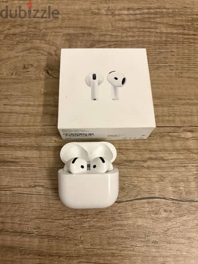 Apple Airpods 4 with box
