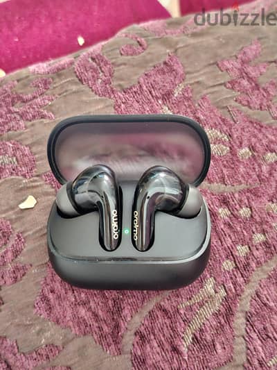 سماعة oraimo spacebuds N مستعملة اسبوع فقط بكل الملحقات والعلبة