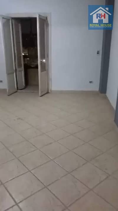 Apartment for sale, 180 sq m, on Ain Shams Main Street, opposite Ahmed Nada El Naam Restaurant, Ain Shams.